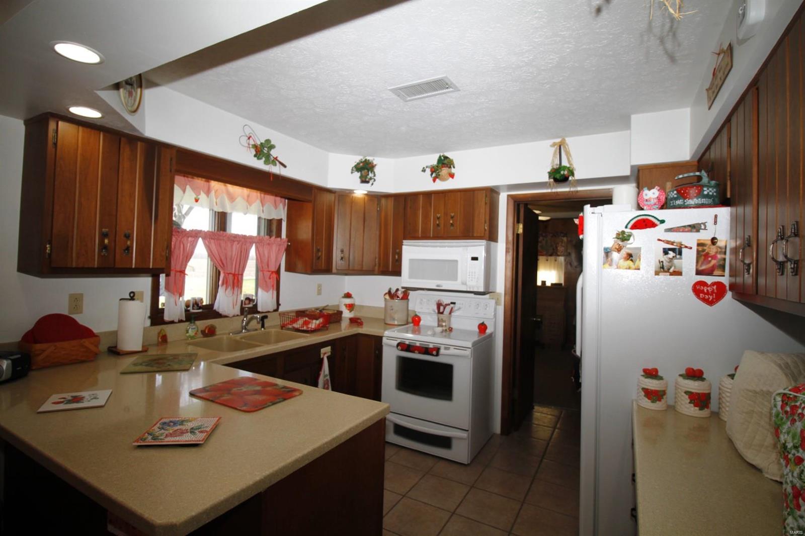 6700 Cecil Road Patoka, IL 62875 - Photo 27 of 64
