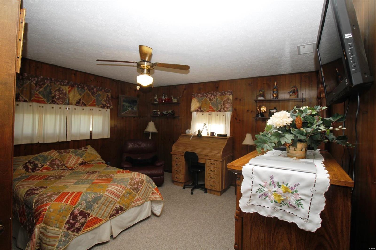6700 Cecil Road Patoka, IL 62875 - Photo 33 of 64