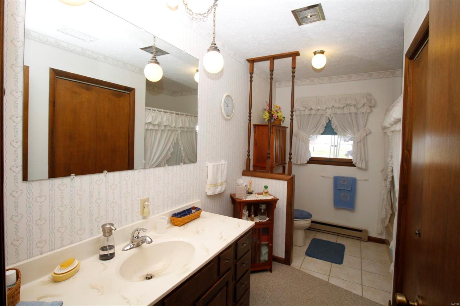 6700 Cecil Road Patoka, IL 62875 - Photo 35 of 64