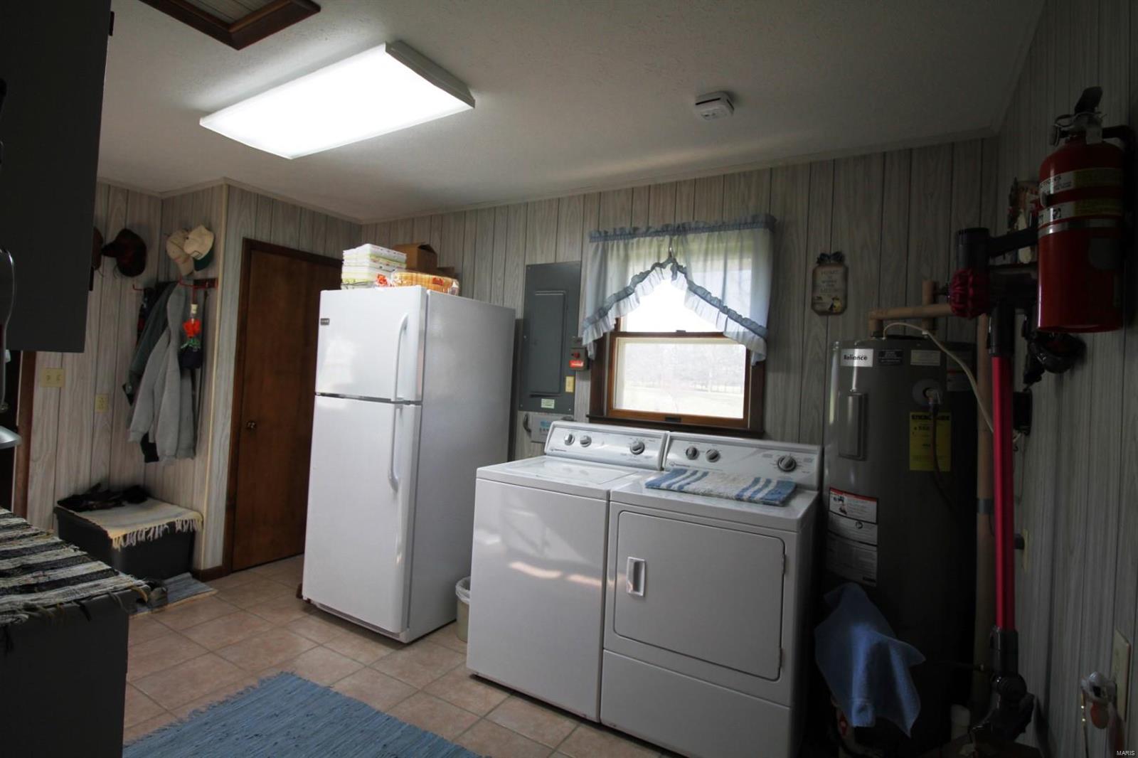6700 Cecil Road Patoka, IL 62875 - Photo 38 of 64