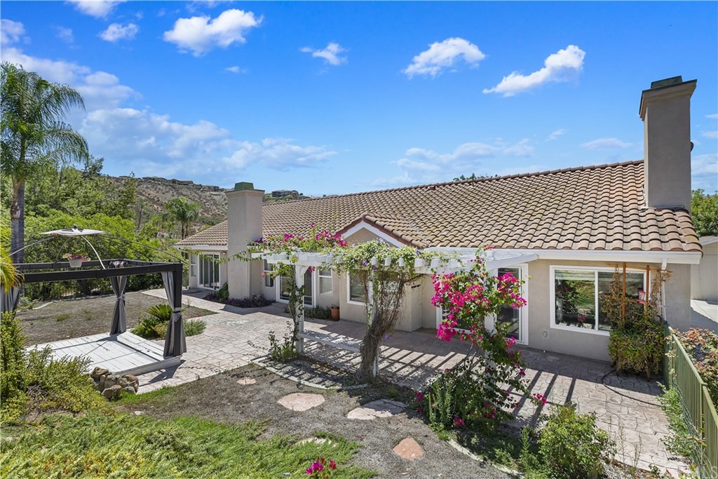 11056 Orchard View Lane Riverside, CA 92503 - Photo 14 of 56