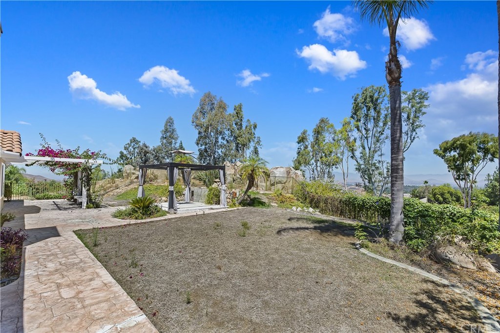 11056 Orchard View Lane Riverside, CA 92503 - Photo 18 of 56