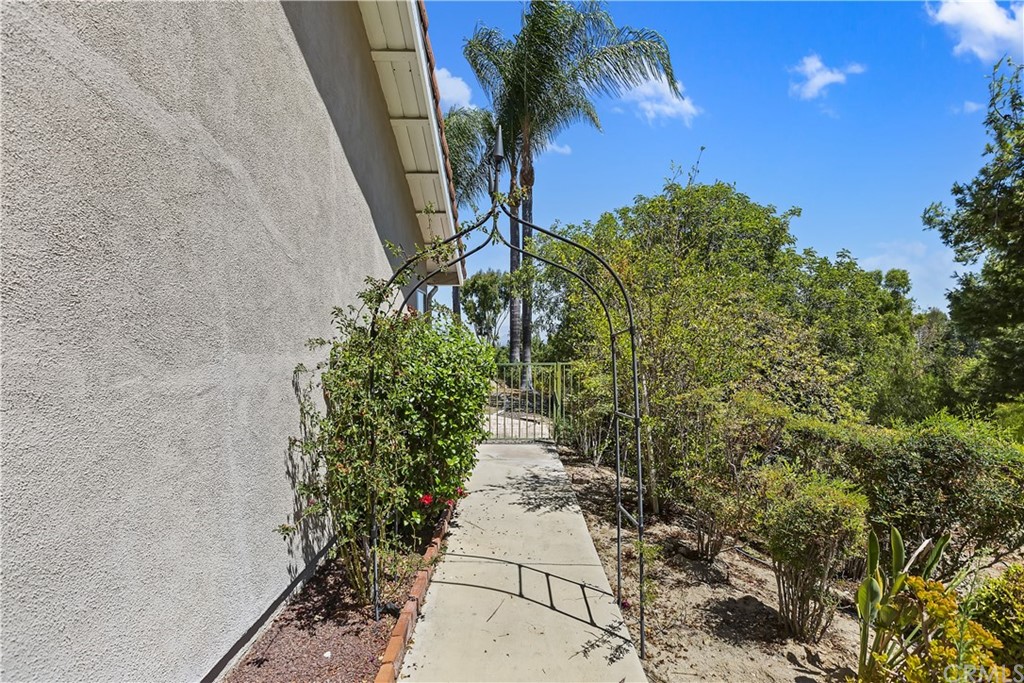 11056 Orchard View Lane Riverside, CA 92503 - Photo 20 of 56