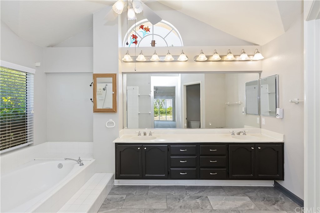 11056 Orchard View Lane Riverside, CA 92503 - Photo 25 of 56