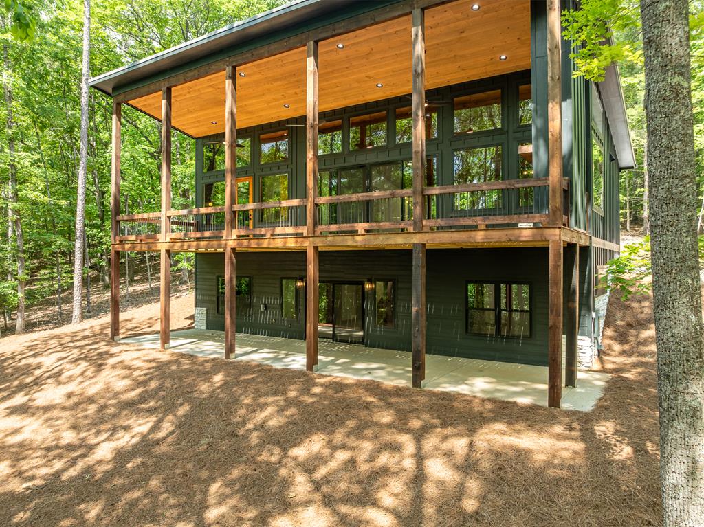 a house view with a outdoor space