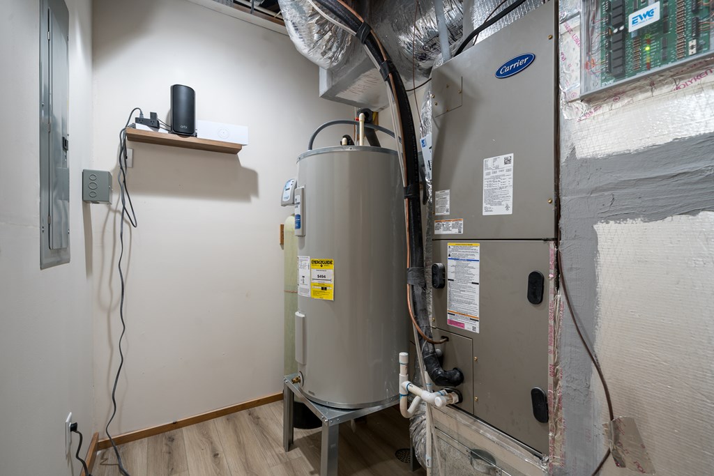 221 Goldmine Road Morganton, GA 30560 - Photo 34 of 51 a bathroom with a sink and mirror