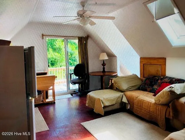 $950 | 464 Russells Creek Road, Beaufort, NC 28516