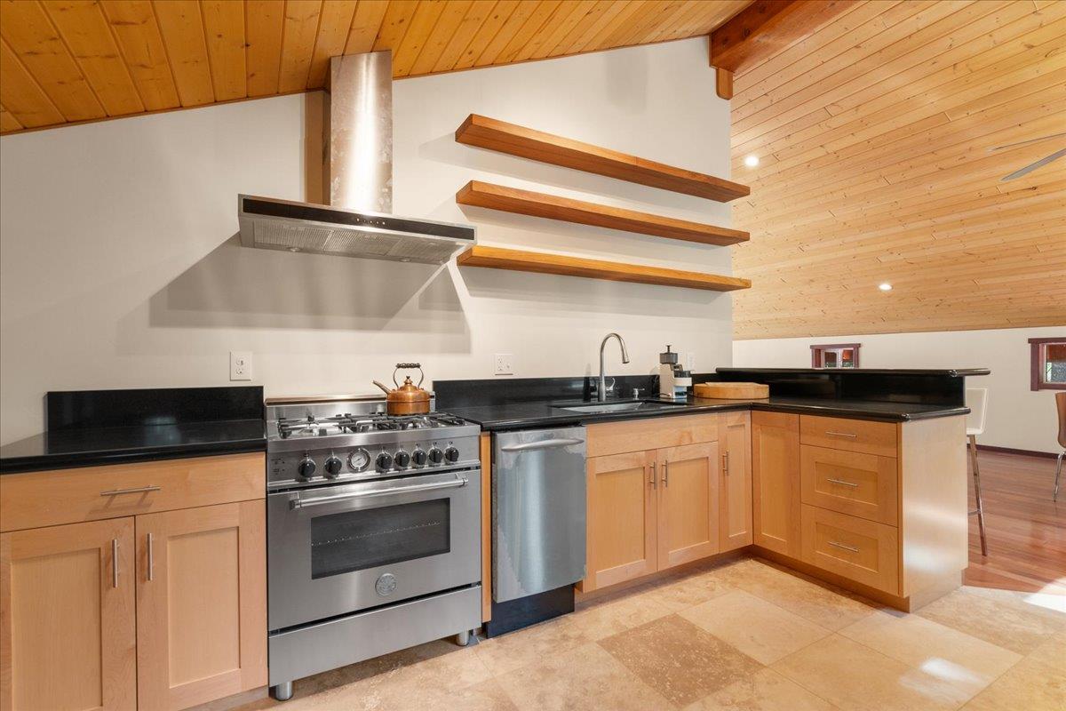 17607 Hooker Oak Road Nevada City, CA 95959 - Photo 3 of 38
