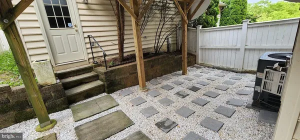$3,100 | 23812 Burdette Forest Road, Clarksburg, MD 20871