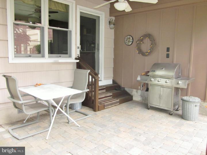 263 Hillcrest Road Wayne, PA 19087 - Photo 22 of 24 Patio