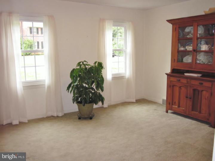 263 Hillcrest Road Wayne, PA 19087 - Photo 5 of 24 Dining Room