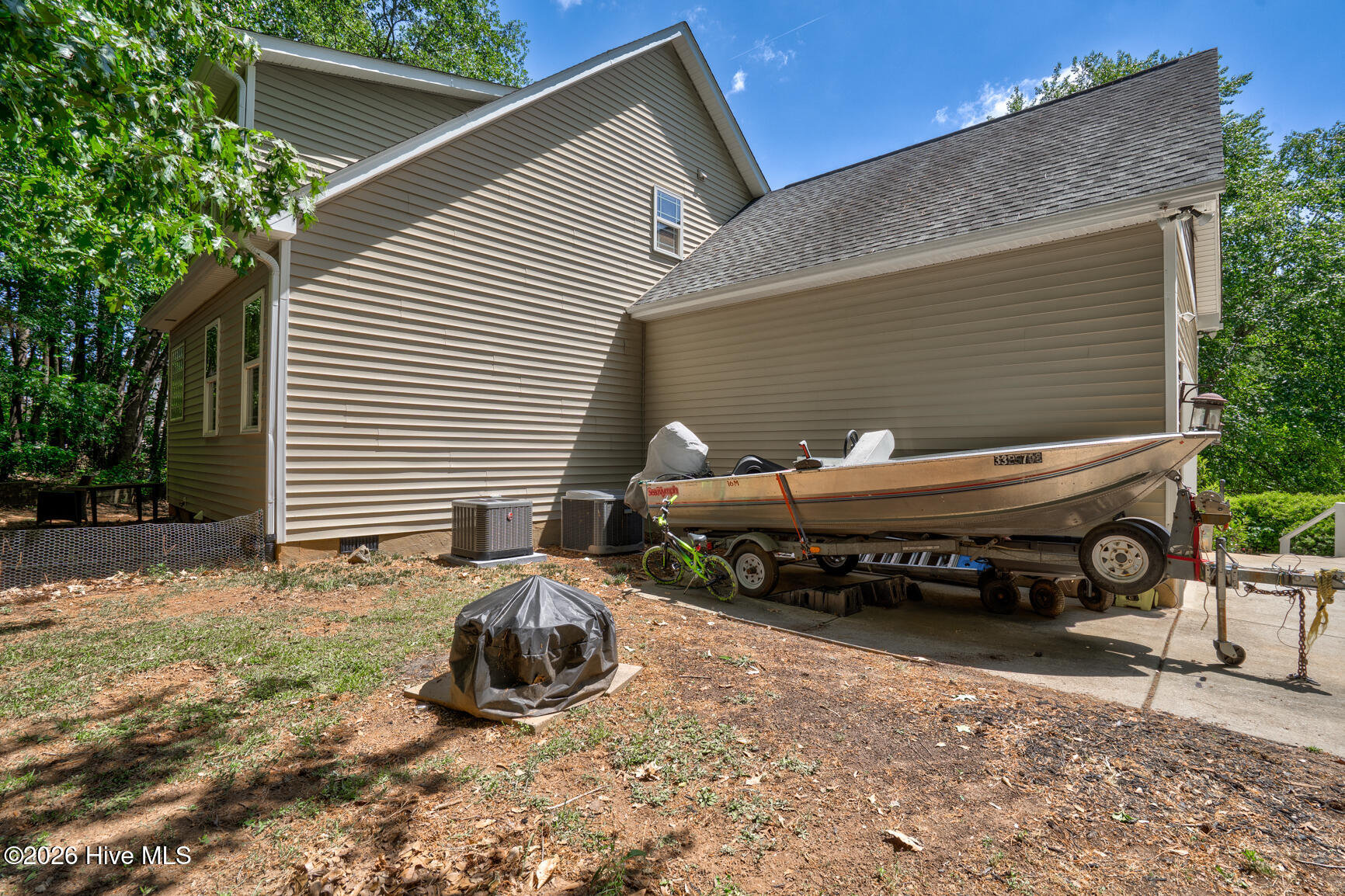 1604 Red Brick Road Garner, NC 27529 - Photo 38 of 40 039-1604RedBrickRoad-Garner-NC-27529-FUL