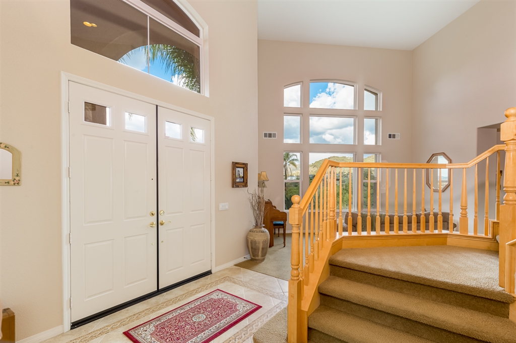 941 Bellagio Road Escondido, CA 92027 - Photo 10 of 25 Gallery Image 10