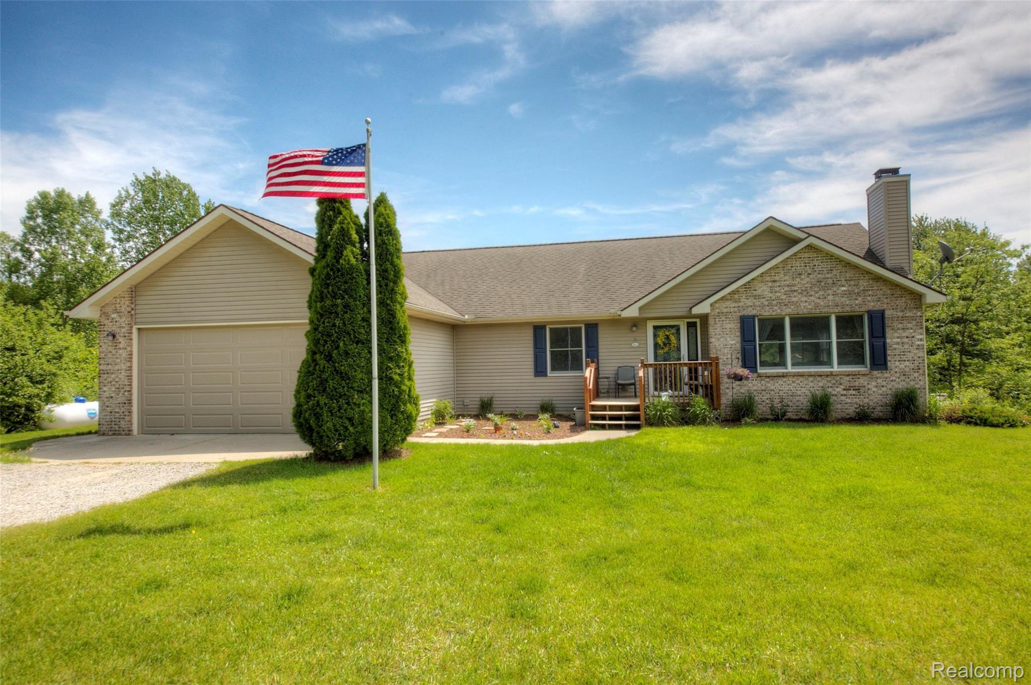 5591 Pingree Road Howell, MI 48843 - Photo 1 of 63 930A4645_6_7.jpg