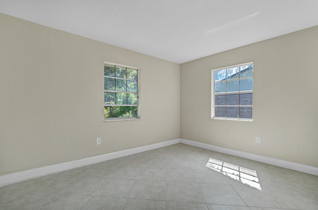 3526 Ivanhoe Avenue Boynton Beach, FL 33436 - Photo 19 of 29