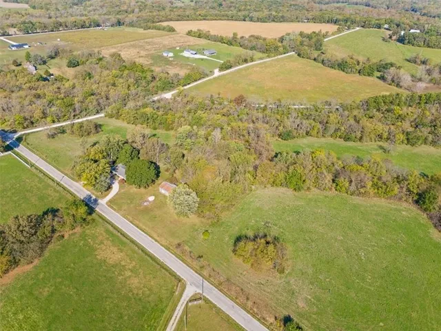$450,000 | 5600 East Poney Creek Road, Freeman, MO 64746