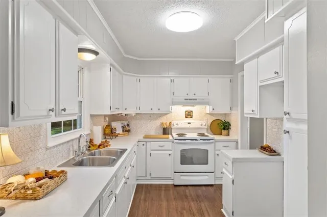 $450,000 | 5600 East Poney Creek Road, Freeman, MO 64746