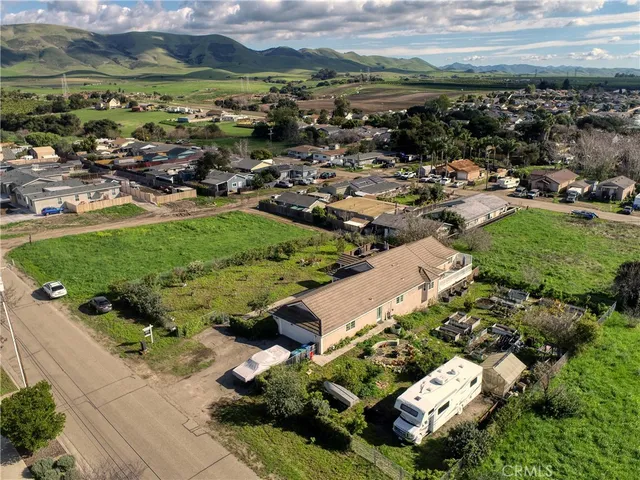 $1,265,000 | 182-172 East Chestnut Street, Nipomo, CA 93444