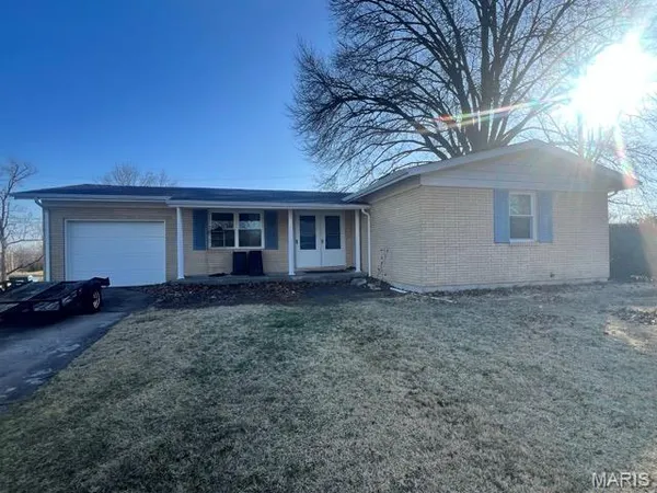 $220,000 | 12 Hillcrest Drive, Hannibal, MO 63401
