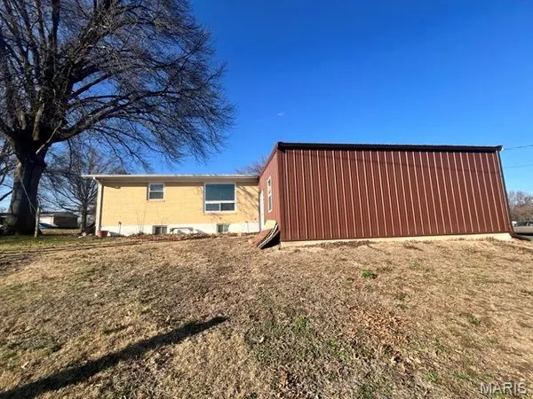 $220,000 | 12 Hillcrest Drive, Hannibal, MO 63401