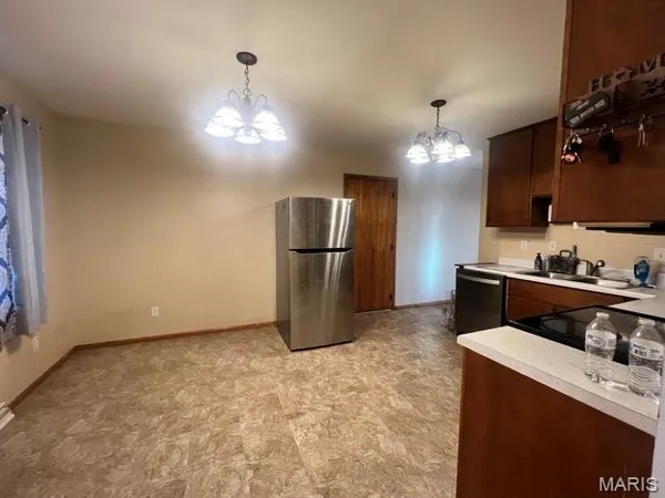$220,000 | 12 Hillcrest Drive, Hannibal, MO 63401