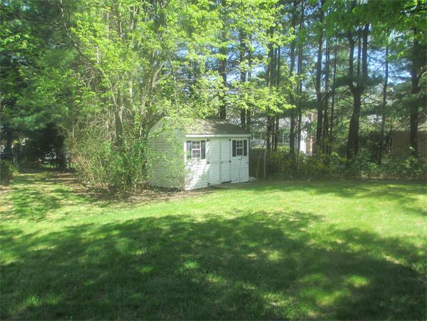 22 Eastland Road Longmeadow, MA 01106 - Photo 3 of 11