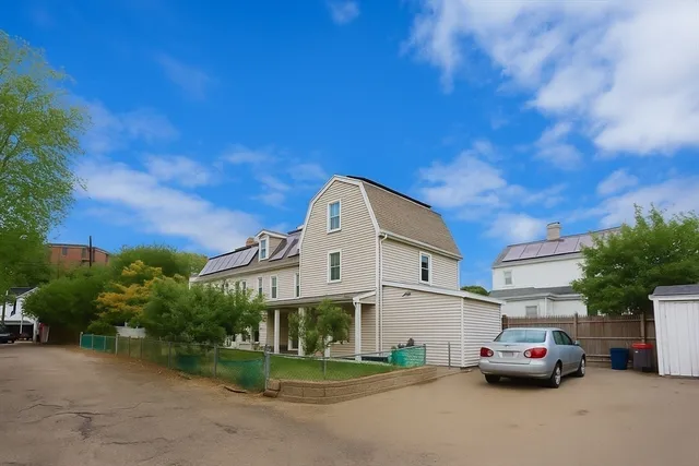 $999,000 | 16-18 Beacon Place, Melrose, MA 02176