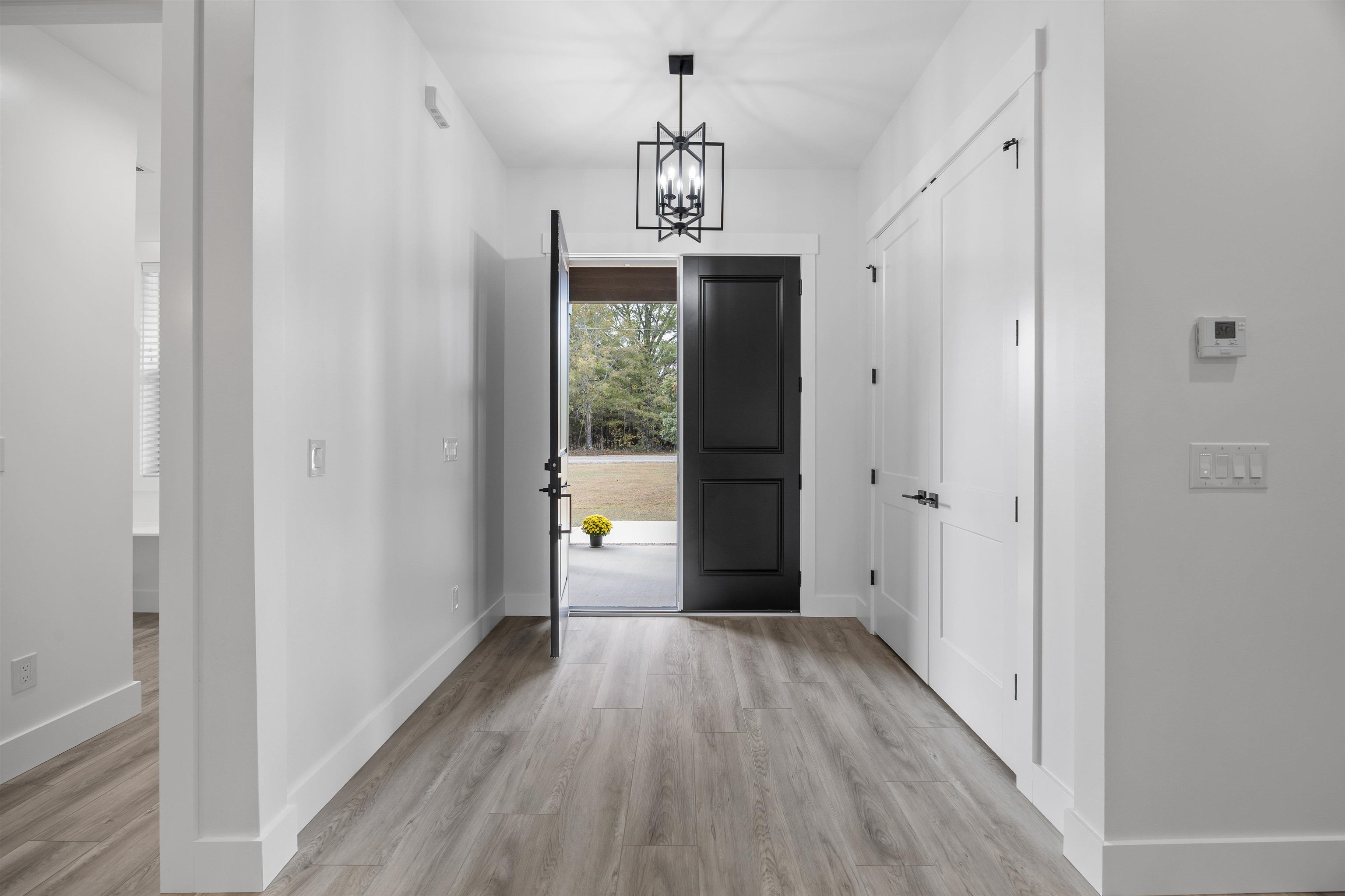 1616 Christopher Road Campobello, SC 29322 - Photo 5 of 50