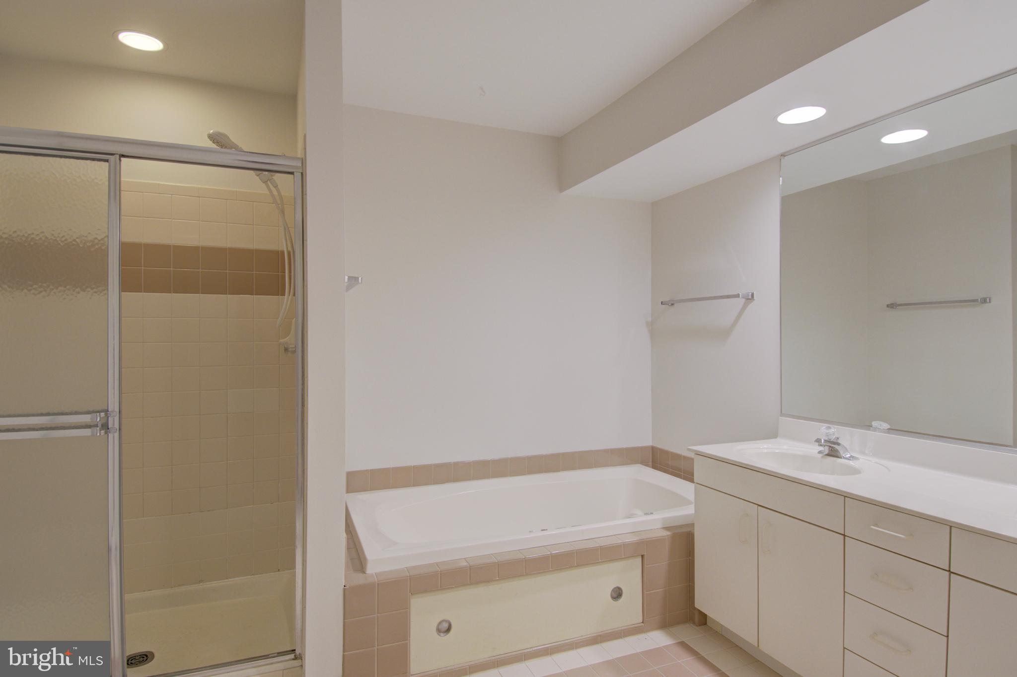 11043 Solaridge Drive Reston, VA 20191 - Photo 14 of 25