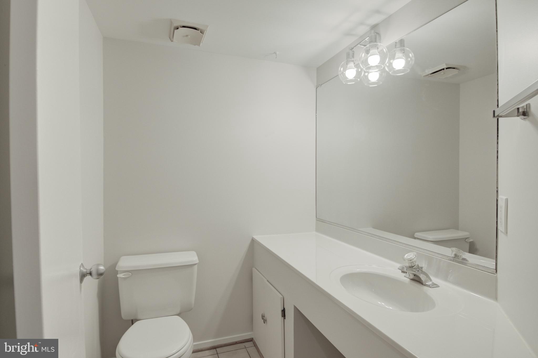 11043 Solaridge Drive Reston, VA 20191 - Photo 18 of 25