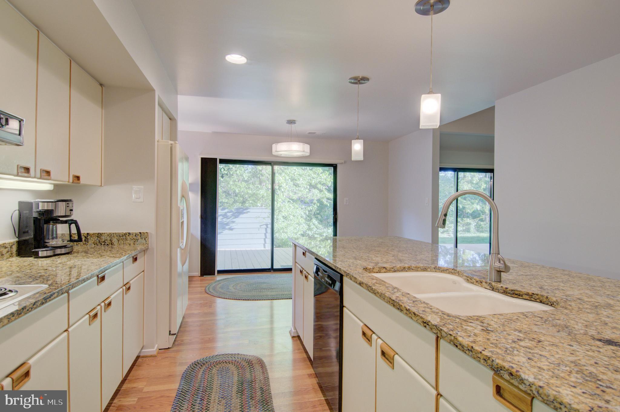 11043 Solaridge Drive Reston, VA 20191 - Photo 7 of 25