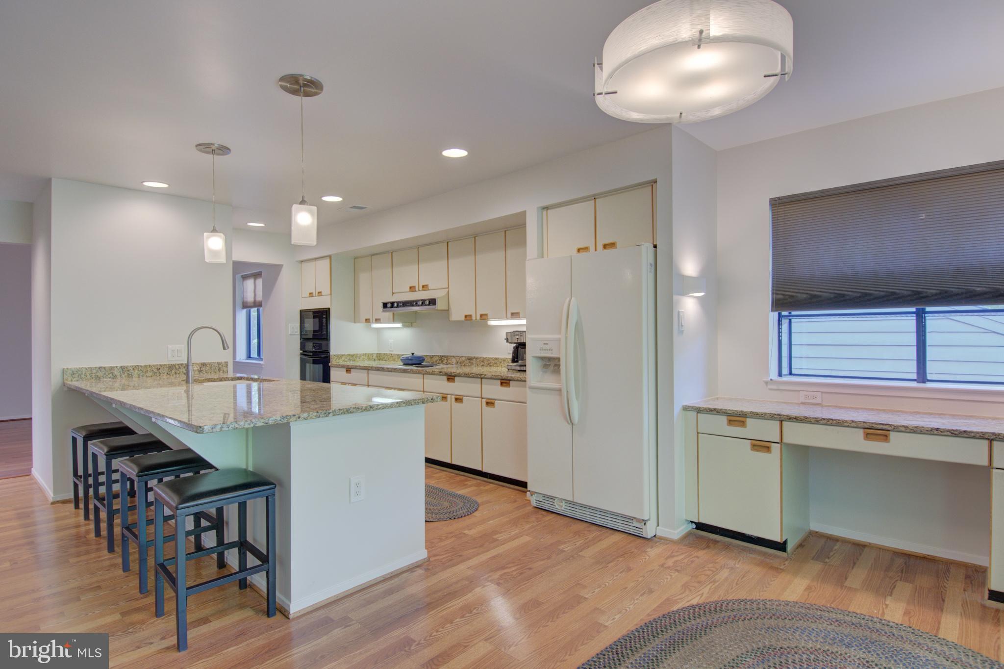 11043 Solaridge Drive Reston, VA 20191 - Photo 8 of 25
