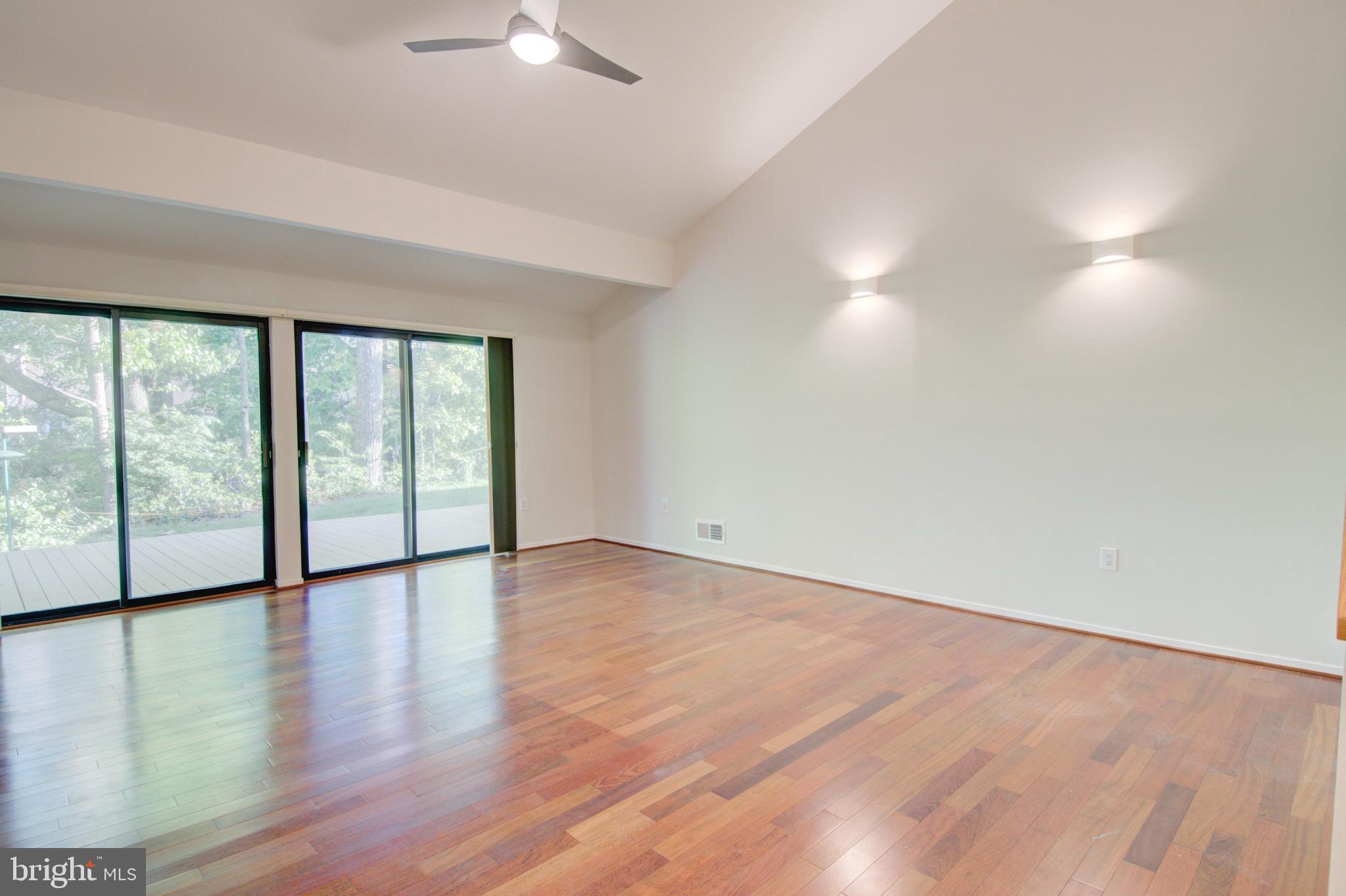 11043 Solaridge Drive Reston, VA 20191 - Photo 9 of 25