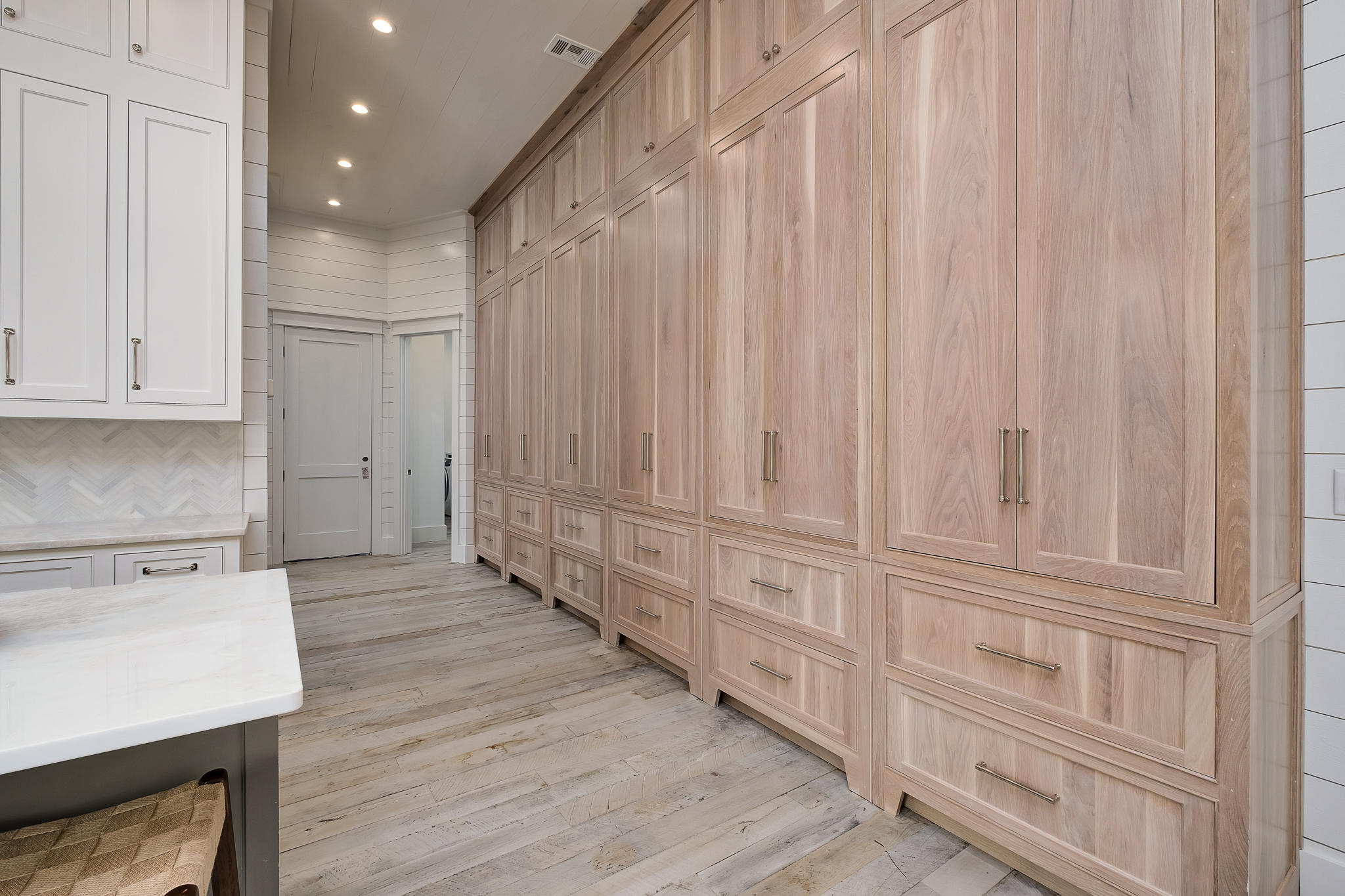 28 Rainer Ln Inlet Beach Inlet Beach, FL 32461 - Photo 9 of 39 a view of a kitchen with electric appliances
