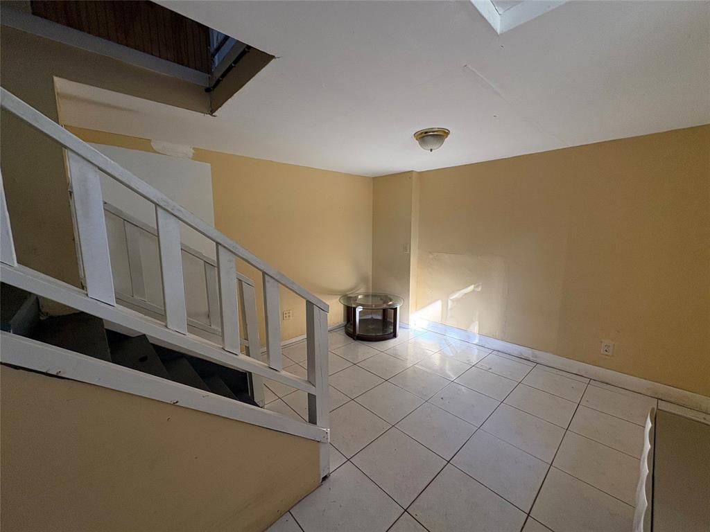 45 Northeast 146th Street, Unit B Miami, FL 33161 - Photo 11 of 16 a view of an entryway