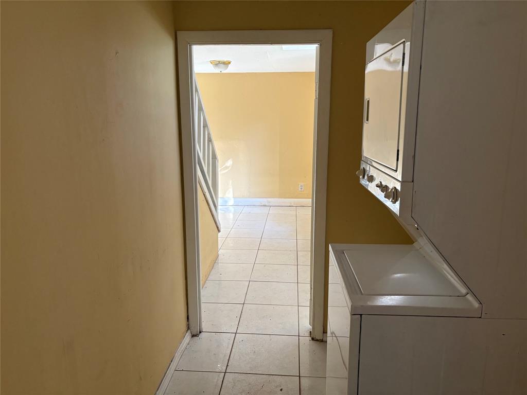 45 Northeast 146th Street, Unit B Miami, FL 33161 - Photo 10 of 16 a view of entry way