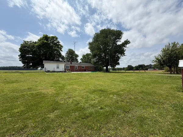$430,000 | 2600 State Line Road West, Hazel, KY 42049