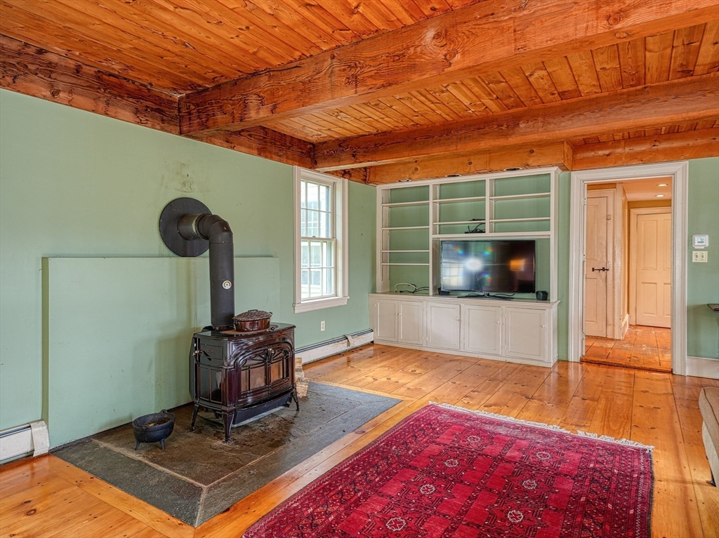 746 Main Street Bolton, MA 01740 - Photo 5 of 32 Gallery Image 5