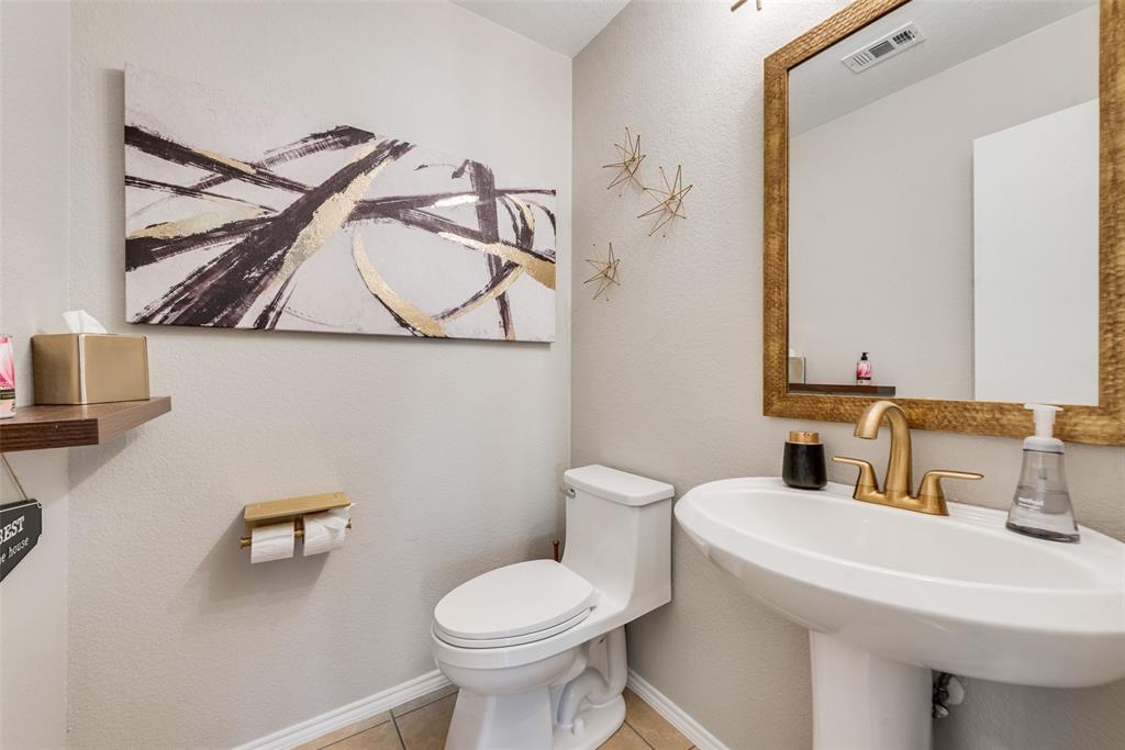 13033 Fencerow Road Fort Worth, TX 76244 - Photo 21 of 37 Gallery Image 21