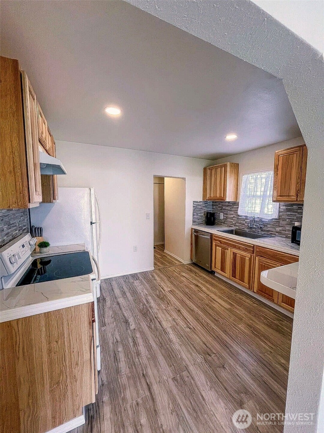 427 Boulevard Road Southeast Olympia, WA 98501 - Photo 2 of 25 Gallery Image 2