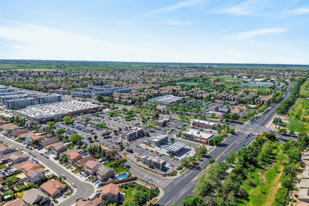 7605 Ferrell Way Elk Grove, CA 95757 - Photo 69 of 69 an aerial view of a city with lots of residential buildings