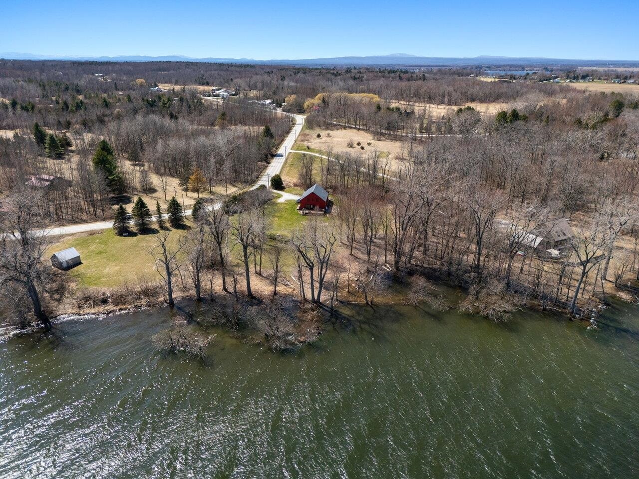 320 Main Street Isle La Motte, VT 05463 - Photo 3 of 44