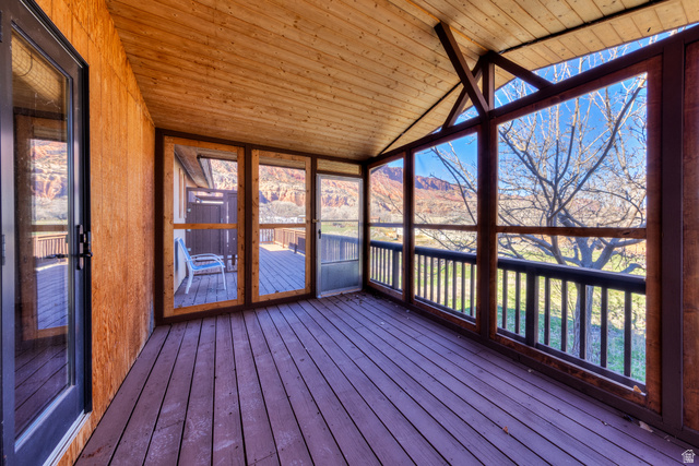 423 Amber Lane Moab, UT 84532 - Photo 27 of 63 Private enclosed deck area