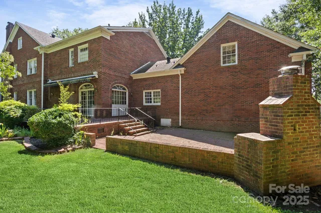 $1,900,000 | 127 North Main Street, Belmont, NC 28012