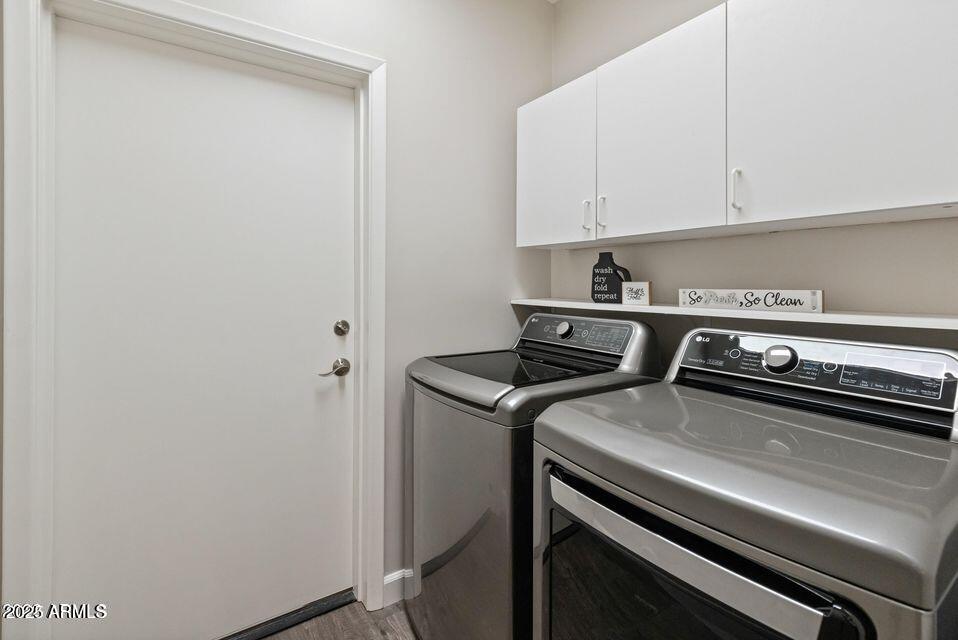 8270 North Hayden Road, Unit 1028 Scottsdale, AZ 85258 - Photo 15 of 22 a close view of a stove top oven sitting inside of a kitchen