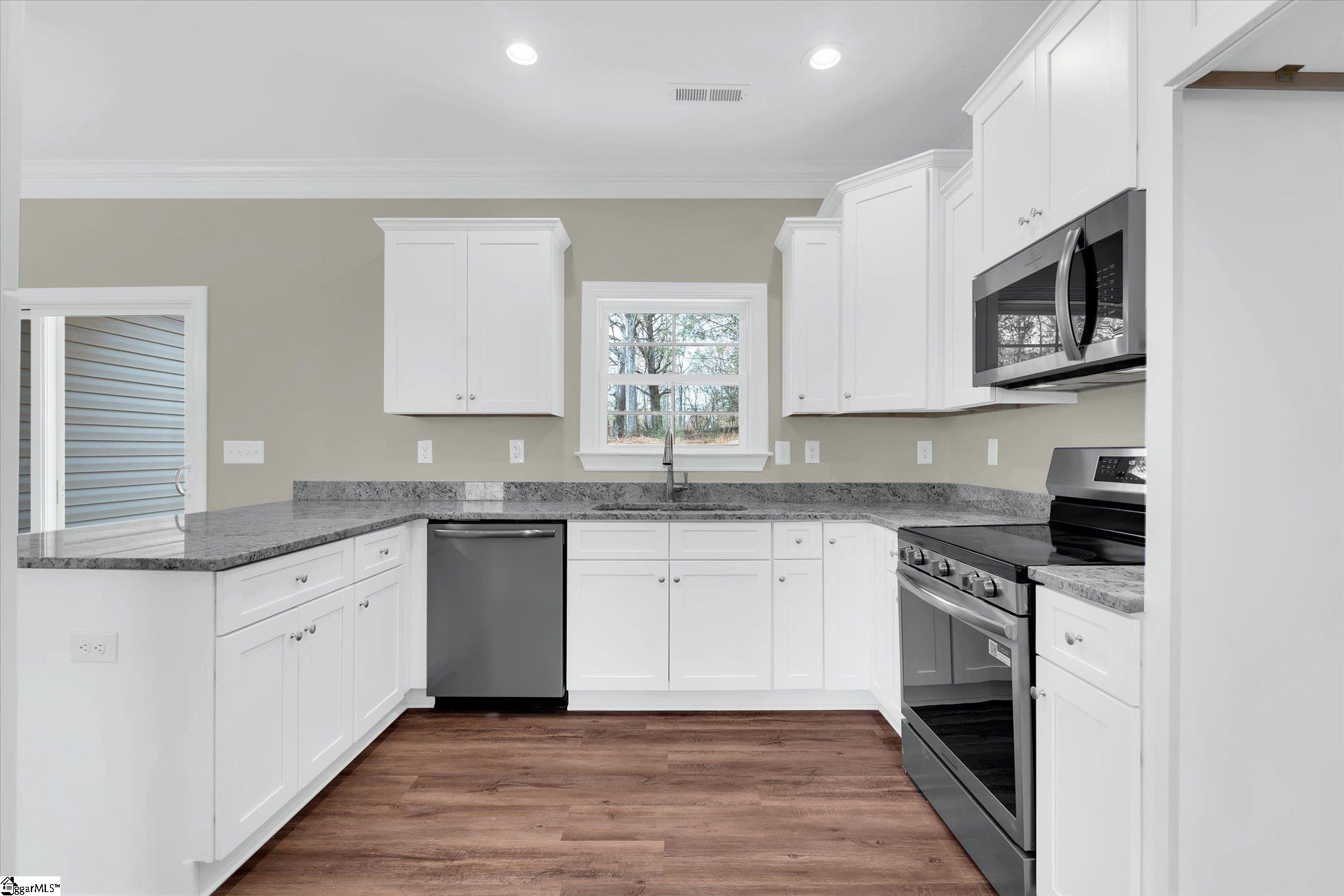 153 Eastview Road Pelzer, SC 29669 - Photo 11 of 27