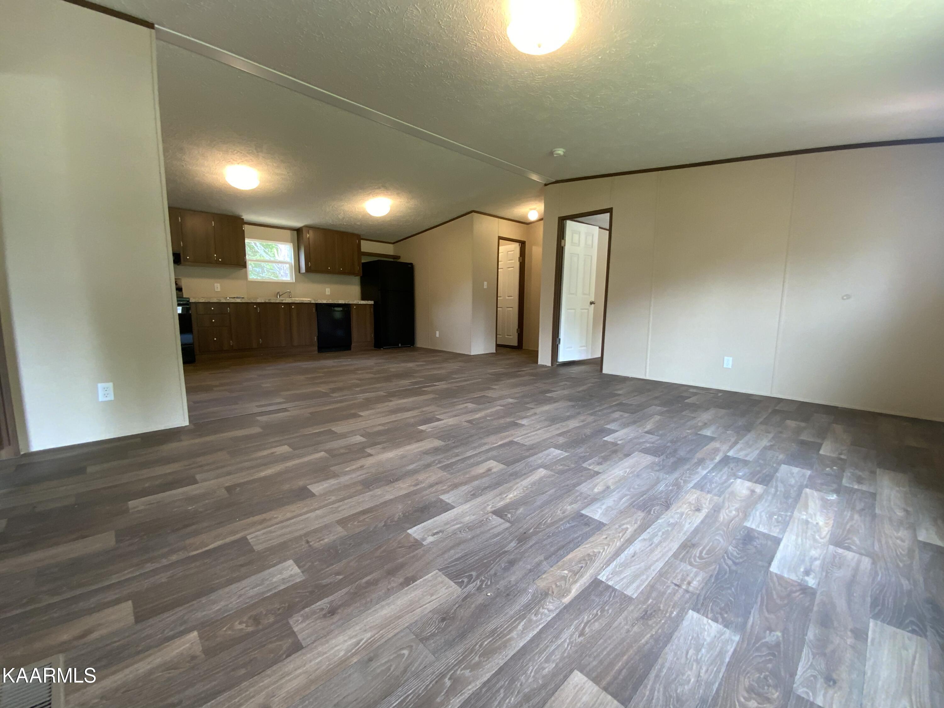 9321 East Emory Road Corryton, TN 37721 - Photo 12 of 27 0477634B-4518-45FB-AB52-3A12C9A78EBE