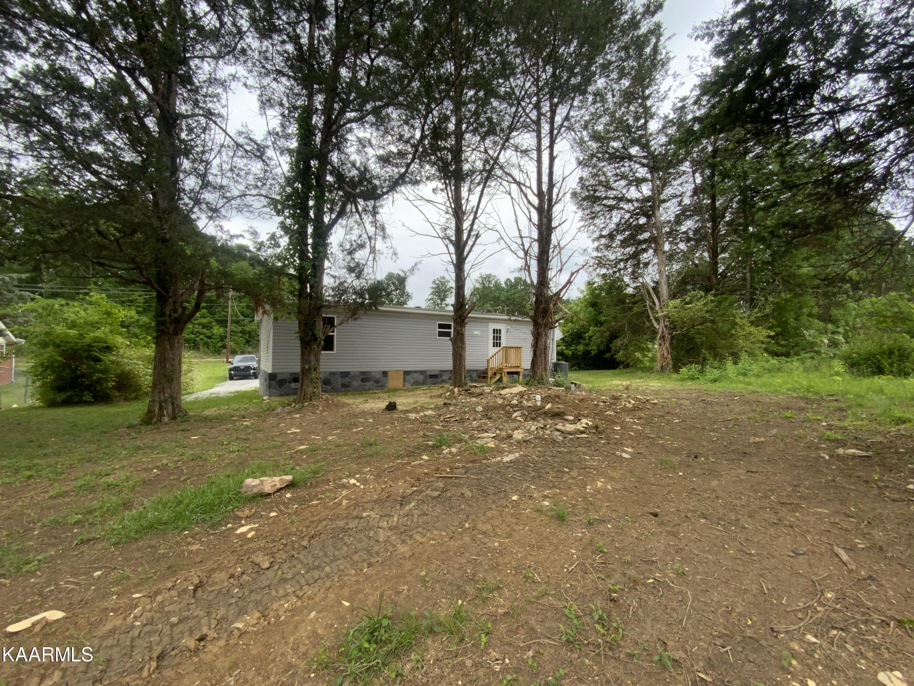 9321 East Emory Road Corryton, TN 37721 - Photo 5 of 27 2FDD0546-6DDC-423F-923F-CFF4214C6D85