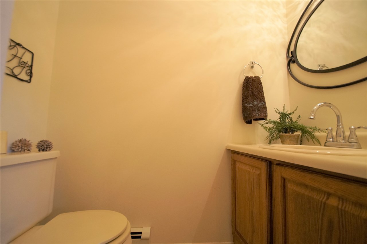 39 Freetown Road, Unit 9 Raymond, NH 03077 - Photo 14 of 27
