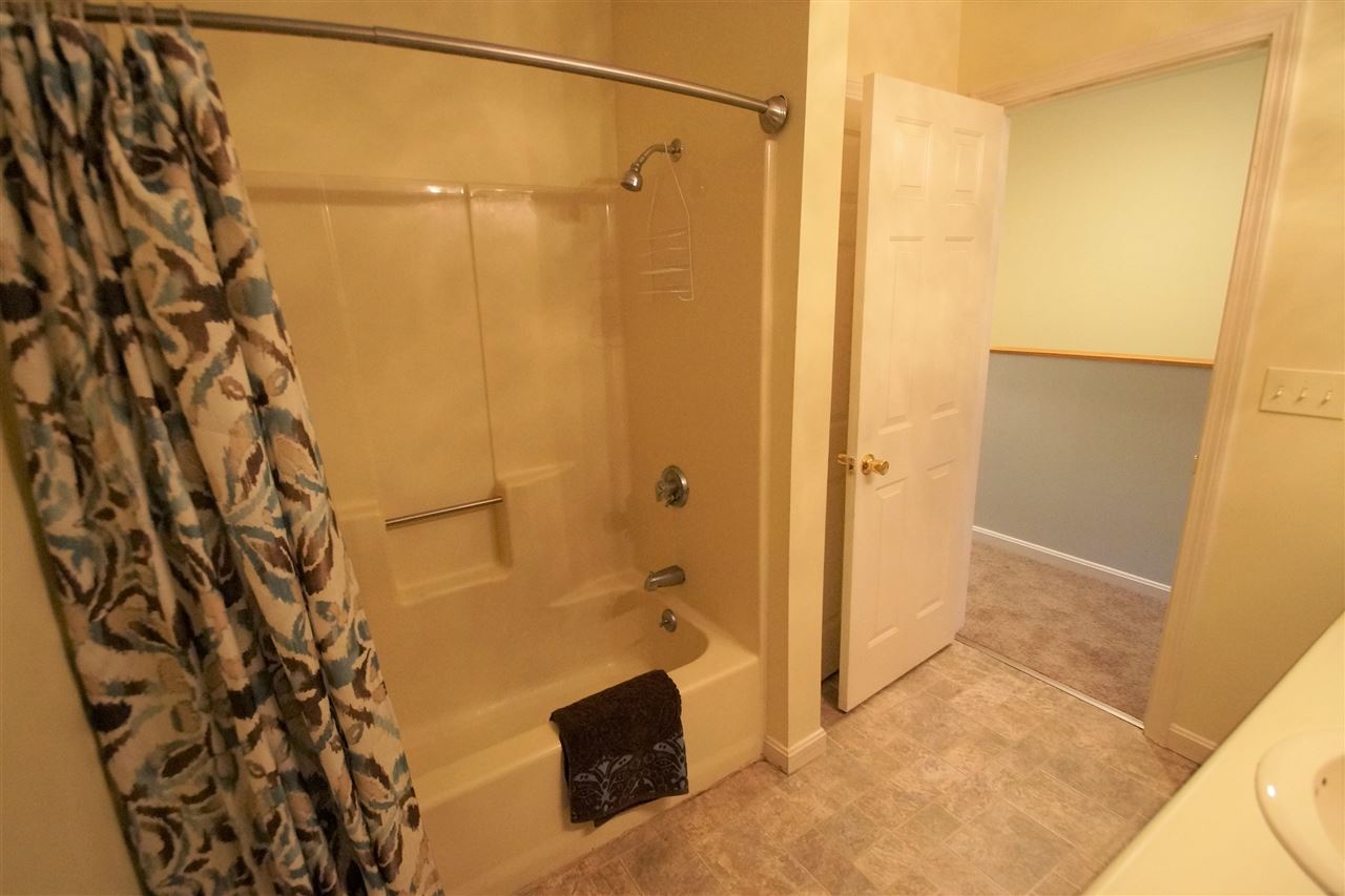 39 Freetown Road, Unit 9 Raymond, NH 03077 - Photo 17 of 27